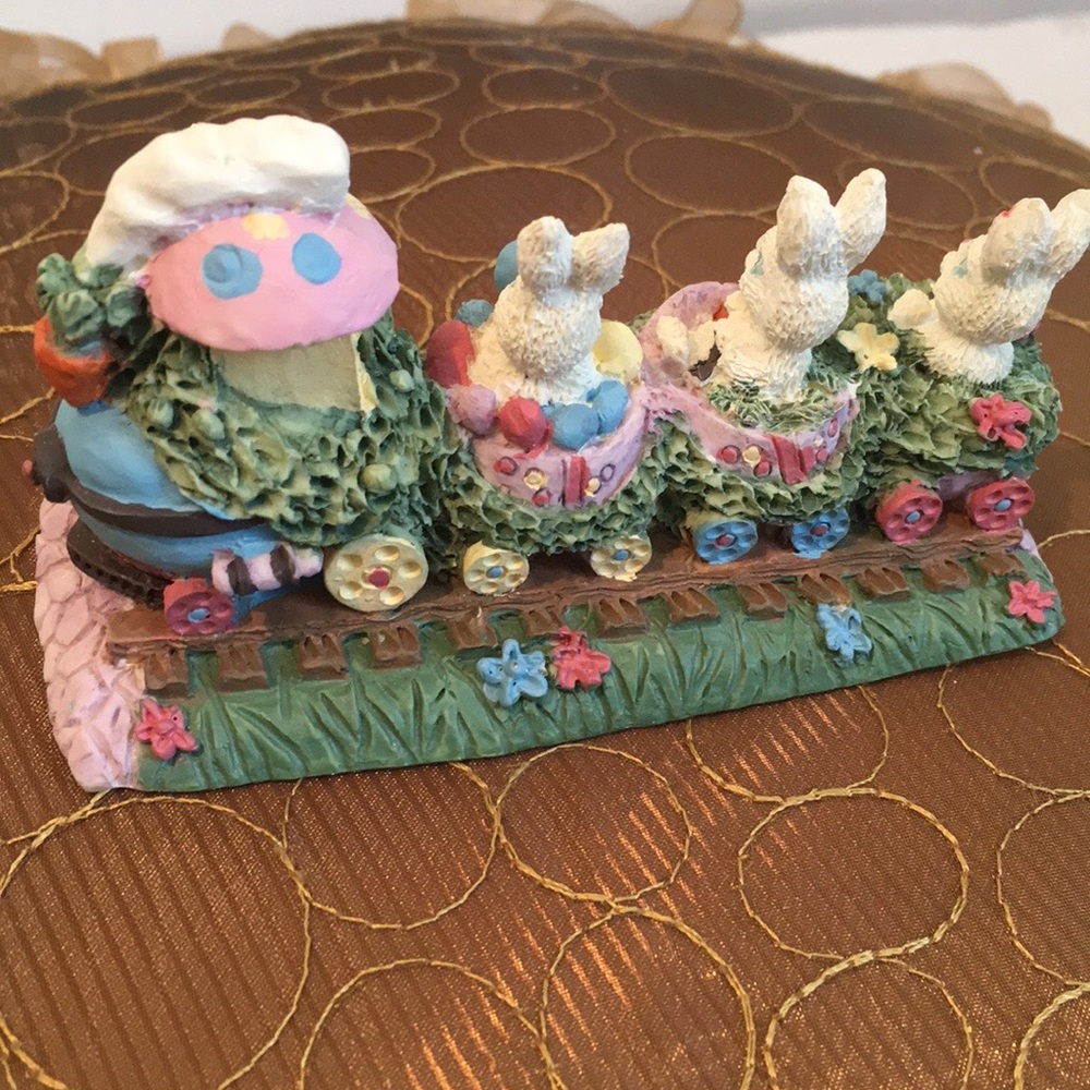 NWOT Vintage 1990s hand-painted bunny train figurine - Picture 4 of 5